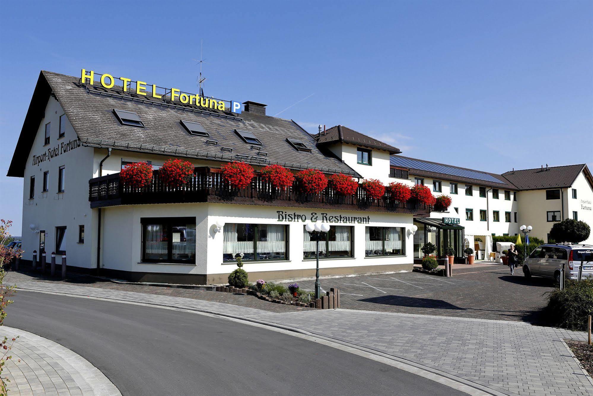 Airport-Hotel Fortuna Lautzenhausen Eksteriør bilde